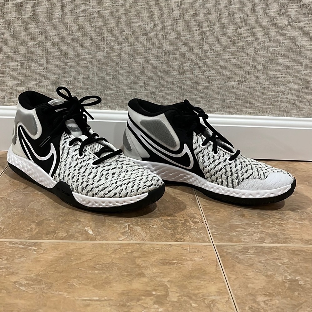 Nike elite basketball shoes